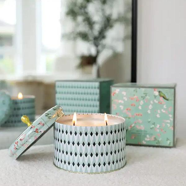 Scented tin candles