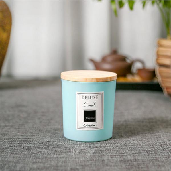 wooden lid scented candle