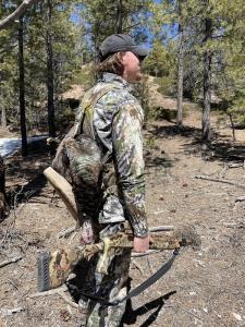 AUSCAMOTEK Camouflage Hunting Vest with Detachable Seat Cushion for Turkey Dove and Upland Bird Hunting