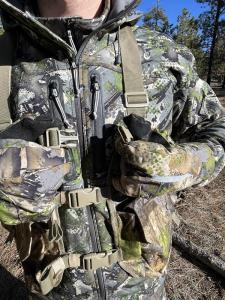 AUSCAMOTEK Camouflage Hunting Vest with Detachable Seat Cushion for Turkey Dove and Upland Bird Hunting