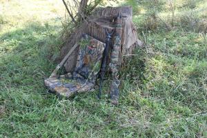 AUSCAMOTEK Camouflage Hunting and Stadium Seat Cushion with Backrest - 5cm Thick, Water-Resistant, Silent Material for Turkey Hunting Fishing Camping and Outdoor Activities (Spring Woodland Pattern)