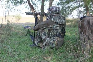 AUSCAMOTEK Camouflage Hunting and Stadium Seat Cushion with Backrest - 5cm Thick, Water-Resistant, Silent Material for Turkey Hunting Fishing Camping and Outdoor Activities (Spring Woodland Pattern)