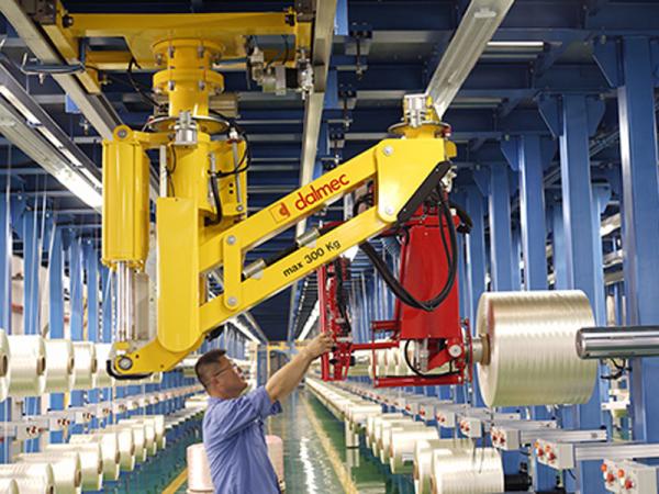 Jinggong Technology 'JCTX300E 1000-ton carbon fiber production line' was selected as the first equip